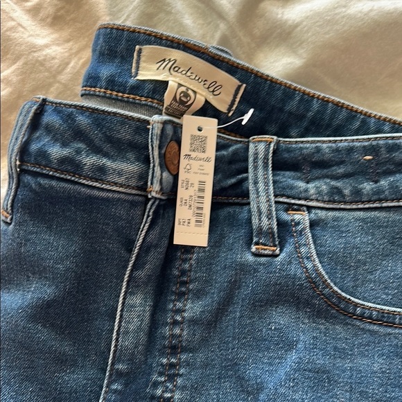 Classic Blue Women's Jeans - Picture 3 of 6